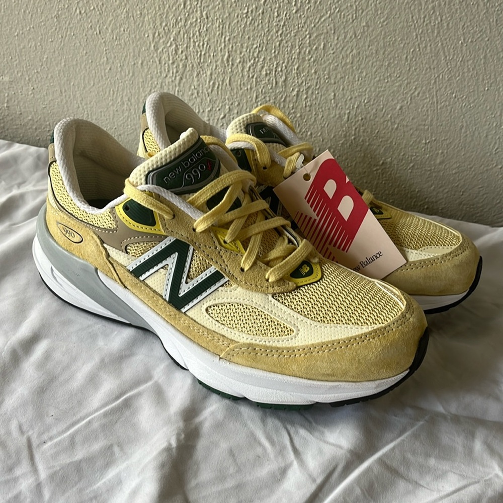 NWT New Ballance 990